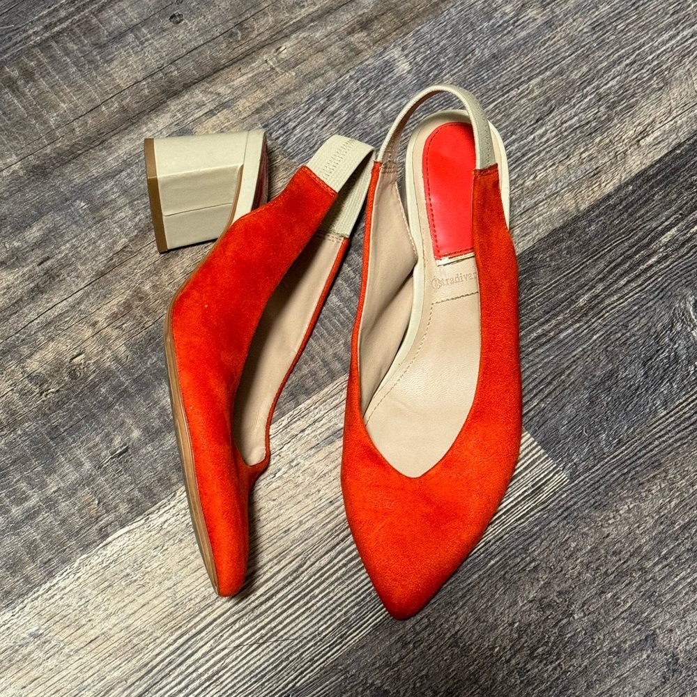 STRADIVARIUS KITTEN HEELS